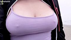 Big titted babe provokes on her morning outdoor paseo