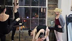 i love watching sporty brunettes play with their hairy pussies and feet