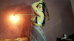 HIJAB BRUNETTE TEEN SHOWS OFF BIG SEXY ASS!