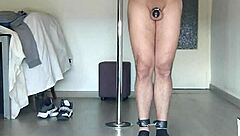 Amysexxxjuguetona forces sub to KNEEL hours staring at floor!