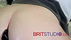 Real 18+ teen fingers her ass with buttplug till orgasm in solo play