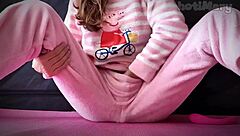 omg this petite asian teen squirts huge from closeup pussy masturbation