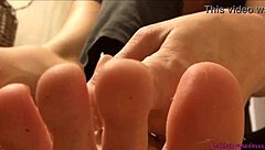 Goddess Amanda's barefoot foot fetish guidance
