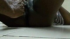 mallu aunty shaves her pussy and ass smooth