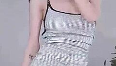 koreana novinha teases her wet pussy solo slowly