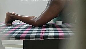 Sperma kifacsarás kívül egy relaxáló masszázs spában, kurva jó érzés