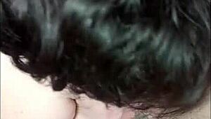 Marie Esclave Quartus в французской сцене с двумя парнями