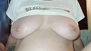 Hot Video of Latina Naree Riding Hard with Wet Squirts! 💦