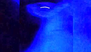 Câmera escondida pega namorada traidora fazendo deepthroat às escondidas.