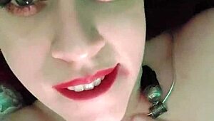 Тия поймана с сантехником, учит суровому уроку за измену в Аргентине