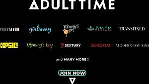 GIRLSWAY - Sfogandosi sulle fidanzate, Eliza Ibarra e Kenzie Anne si eccitano a vicenda