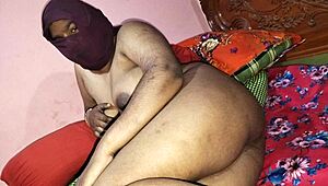 stepsister showing off big natural tits for raw amateur action