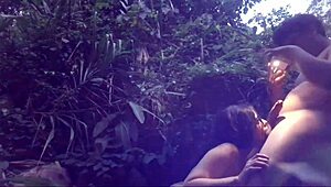 गॉर्डिटा काचोंडा लातिना मिल्फ अपनी बड़ी टिट्स के साथ हार्ड राइड करती है