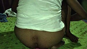 인도 선생 굴곡진 학생 로맨 포플레이 후 금기 침대 섹스 통통 18+