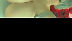 Penetração Dupla Montando Em Uma Peça