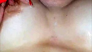 โอ้ย มิลฟ์นมใหญ่เงี่ยนใช้ลูกบอลจีนในก้นใหญ่เพื่อเสียวแบบแอนอล... รอด้วย เย็ดนิ้วสไตล์โคลอมเบียด้วย