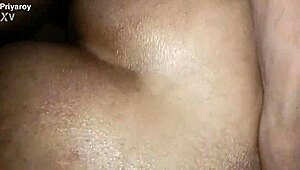 Жопа Прии Бхабхи растянута в ебле