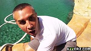 Roxxy Lea forfører og knuller tutoren sin med hardcore intensitet