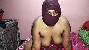 メイクアップの男が言う、俺があのホットなインディアンモデルの客を家でハードに犯した