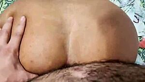 abrindo a bunda enorme da minha enteada 18+ com entrada deliciosa do pau no ânus dilatado