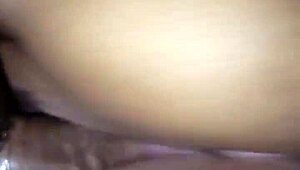 Gairah Indonesia Intens Meledak dalam Ekstasi Squirt dan Anal Dalam Sampai Dia Datang