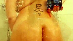 Sara Jay Sabun Pantat Gelembungnya