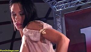 Марго Милф жестко трахают в белье!