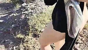 ホーニー義姉妹が待てなくて車で激しくファック