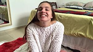 quer que eu guie sua mão na minha buceta rosa, homem mais velho?