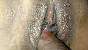 Foder a Estudante Gostosa de Buceta Depilada Apertada é Incrível