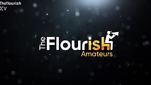 Siyah üçlü dev büyük siyah yarraklarla açık havada amatör masaj