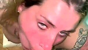 라티나 딥스로트하고 정액 삼켜