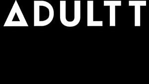 Cheerleader calde Nia Nacci e Harmony Wonder si tuffano in un tribbing di figa dopo un massaggio