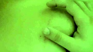 Смотри, как BBW горячую жену мутит с большими сиськами и пиздой