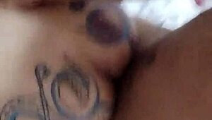 ホテル部屋に入ったら見知らぬ人に犯される！