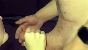 Buurmeisje zegt ze wordt hard geneukt door daddy doggy en missionaris