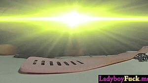 仮面人妻ダーリーが白人大チンポしゃぶりからハードアナルへ