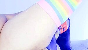 Latina stedmor forfører stedsøn med dobbelt penetration 🔥