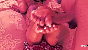 kan min styvsyster suga kuk på stranden?