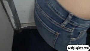 Oh cavolo, questa magrolina con tettine piccole 18+ si fa sbattere duro per soldi da un cazzo mostro! 💦