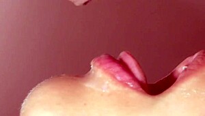 Esposa Japonesa Dá Boquete Incrível Bem de Perto