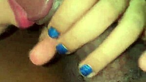 뜨거운 아가씨 집에서 남친한테 자지빨아주는 인디안 아마추어