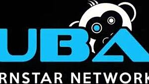 Capri Pamerkan Tetas Besar dan Pepek Ketat Solo