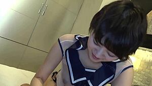 สาวญี่ปุ่นน่ารักหน้าอกใหญ่หีโหนก ปากควยไม่เซ็นเซอร์ทรงผมดำ