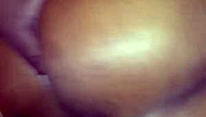 Waarom is die dikke kont zo geil op grote pik?