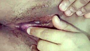 แฟนสาวอินเดียดูดควยและโดนเย็ดหนักในคลิปบ้าน