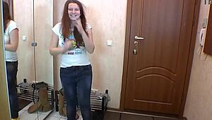 Uit mijn jeans na een zweterige wandeling in het park