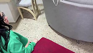 Oh omule, verişoara mea vitregă Estefani, în terapia familială cu Crisanto999... am făcut terapie anală, ştii?