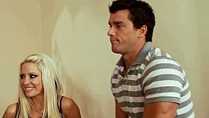 Helly Mae dan Ra rasa nikmat intens dalam threesome hospital dengan Ramon