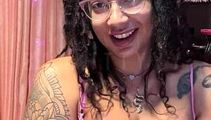 BBW Hitam Gemuk Pelacur dalam Lingerie Makan Pantat dengan Bicara Kotor dan Lapar Kote Besar